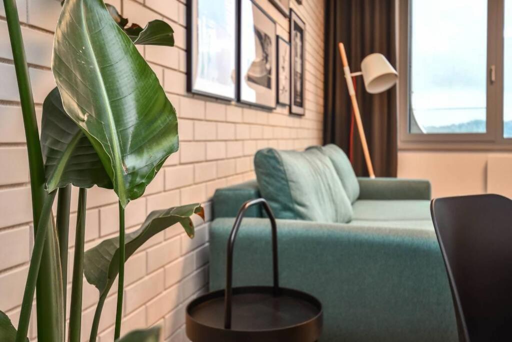 Skypark Luxury Apartment With Skyline View & Free Parking Bratislava Exteriér fotografie